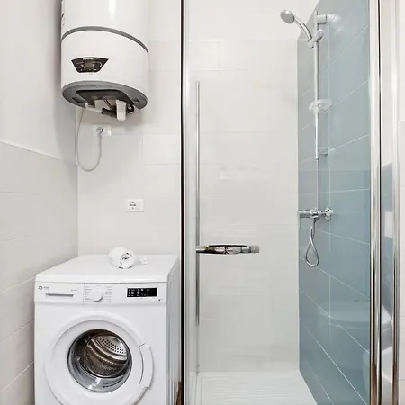 A Pochi Minuti Da Fiera * ボローニャ